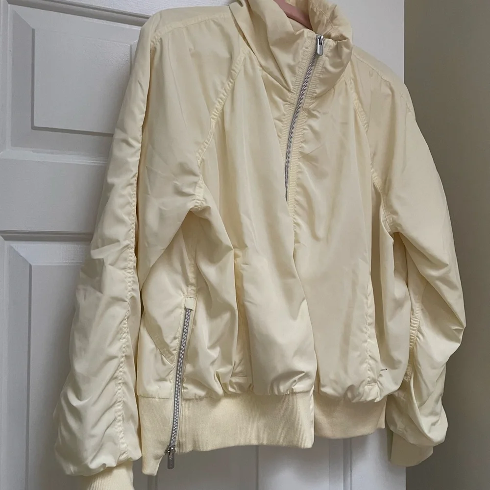 Athleta Women's Soft Butter Cream Utility Jacket - Picture 5 of 6